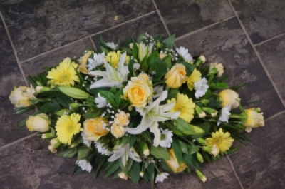 Double Ended Spray - Classic funeral spray suitable for the top of a casket. Standard is 24”, medium is 30” and large is 36”