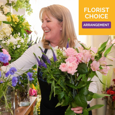 Florist Choice Arrangement - Why not leave it to us and we will make and send a stunning arrangement of flowers using the days best blooms!